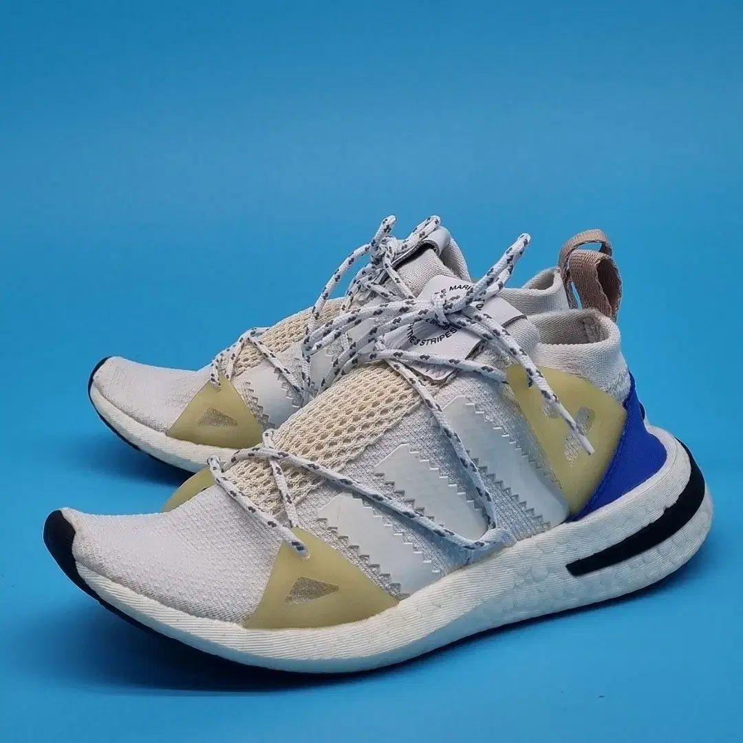 アディダス レディーススニーカー 220