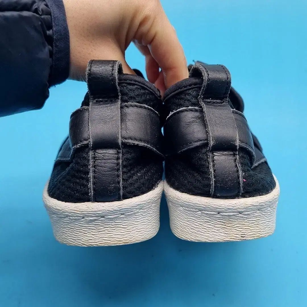 Adidas スリッポンレディース スーパースタースリッポン メンズ スリッポン アディダス スーパースター adidas SUPERSTAR スニーカー アディダス メンズ メルカリ adidas アディダス Slip-on スーパースター 新品・未使用・タグ付きadidas スーパースタースリッポン の