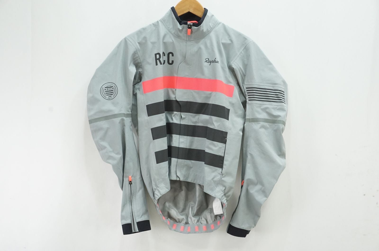 RAPHA 「ラファ」 RCC PRO TEAM RACE CAPE Mサイズ ジャケット / 大宮