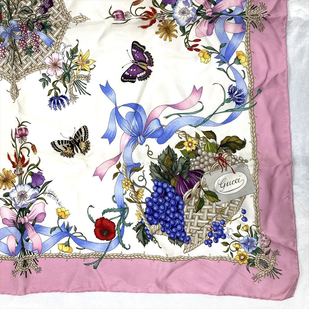 グッチ GUCCI V.ACCORNERO 蝶々 フルーツ スカーフ シルク ピンク