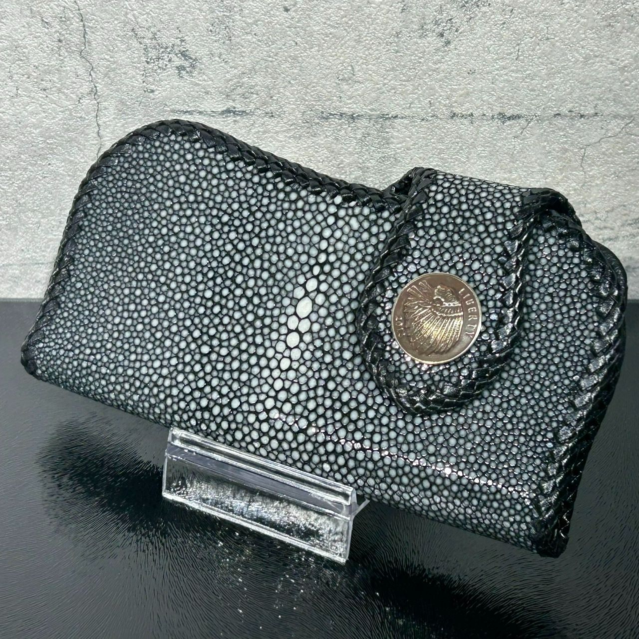 新品未使用 スティングレイ エイ革 本革 バイカーズウォレット