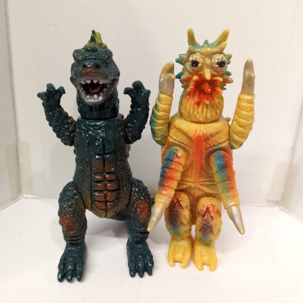 ピーポーピーポー キョウアクザウルス しんりゃく星人ドクアブ星人黄色