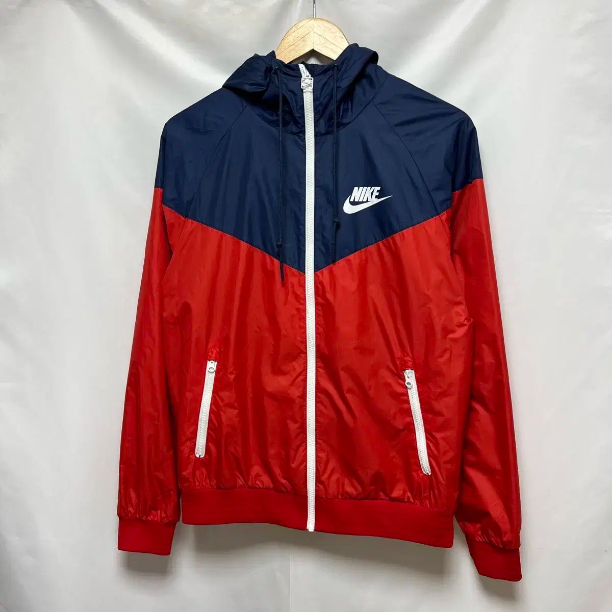 正規品/M NIKE ナイキ ウィンドランナー ウーブン レッド ネイビー