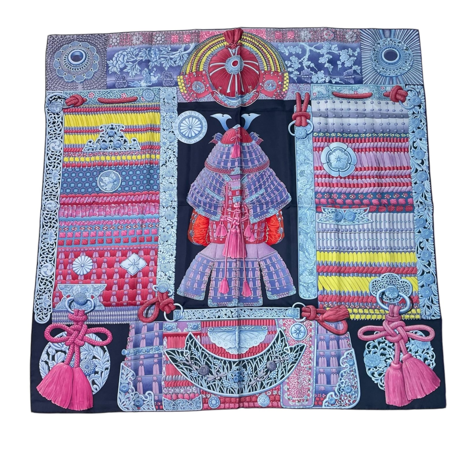 新品同様 HERMES エルメス 希少 カレ90 PARURES DE SAMOURAIS 侍の鎧兜