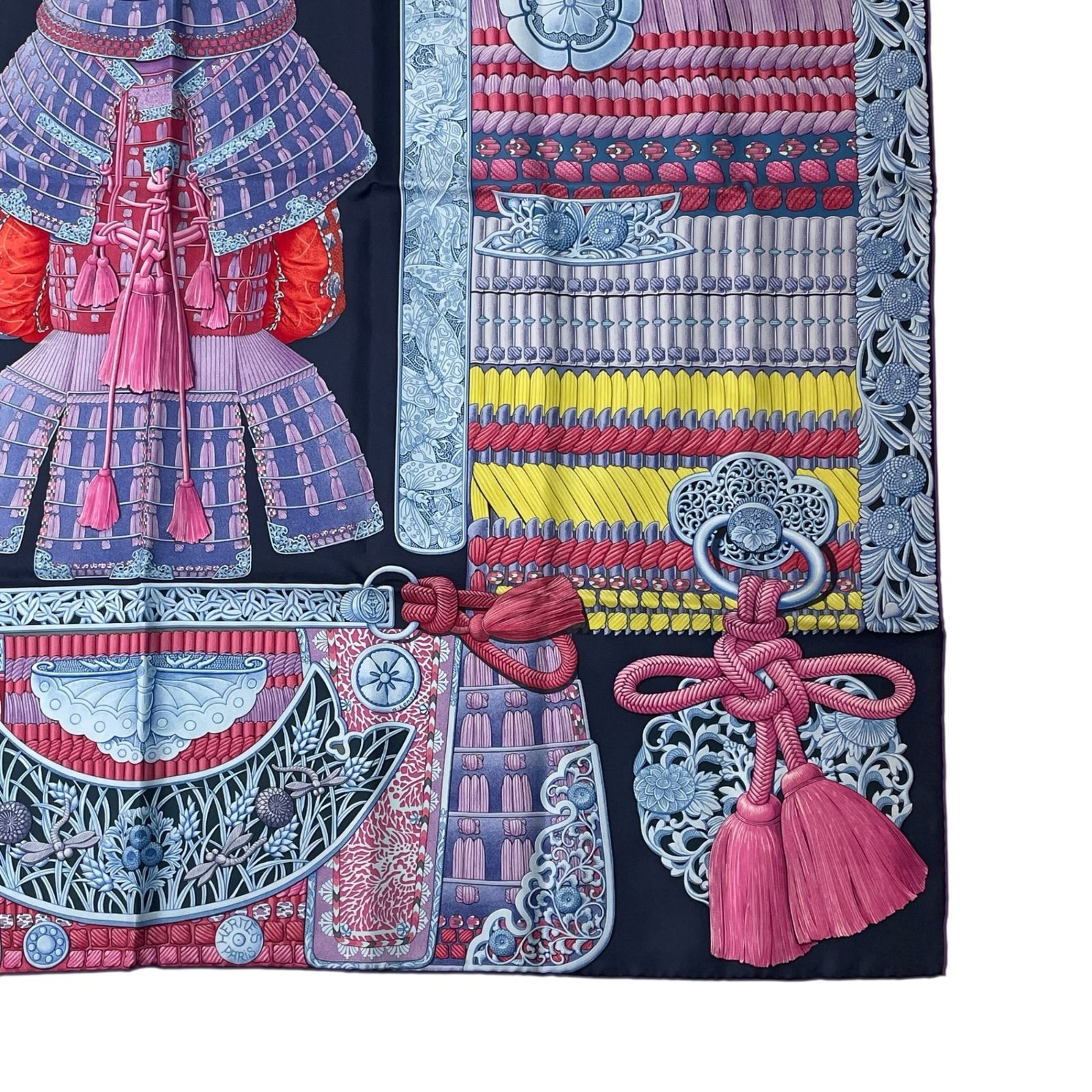 新品同様 HERMES エルメス 希少 カレ90 PARURES DE SAMOURAIS 侍の鎧兜