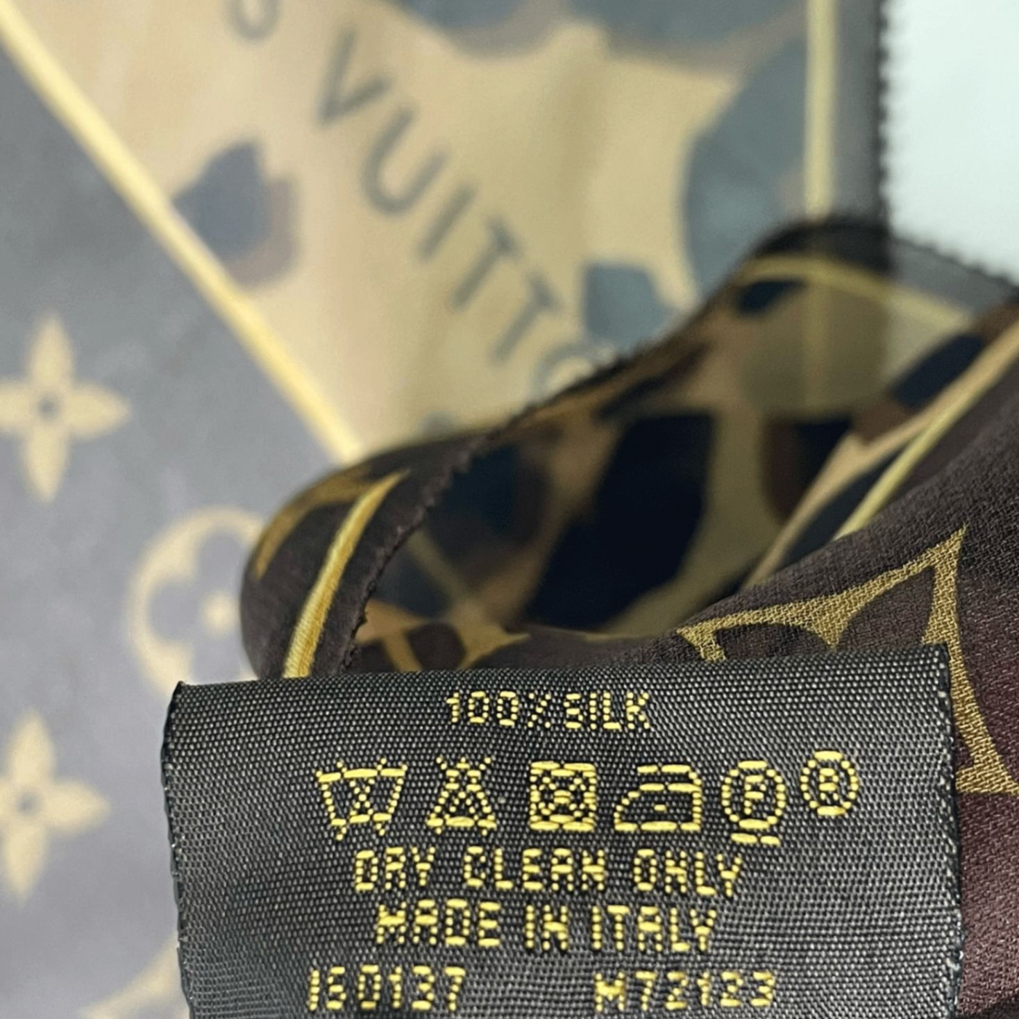 極美品 LOUIS VUITTON ルイ ヴィトン シルク スカーフ レオパード