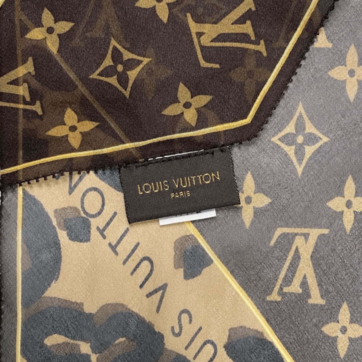 極美品 LOUIS VUITTON ルイ ヴィトン シルク スカーフ レオパード