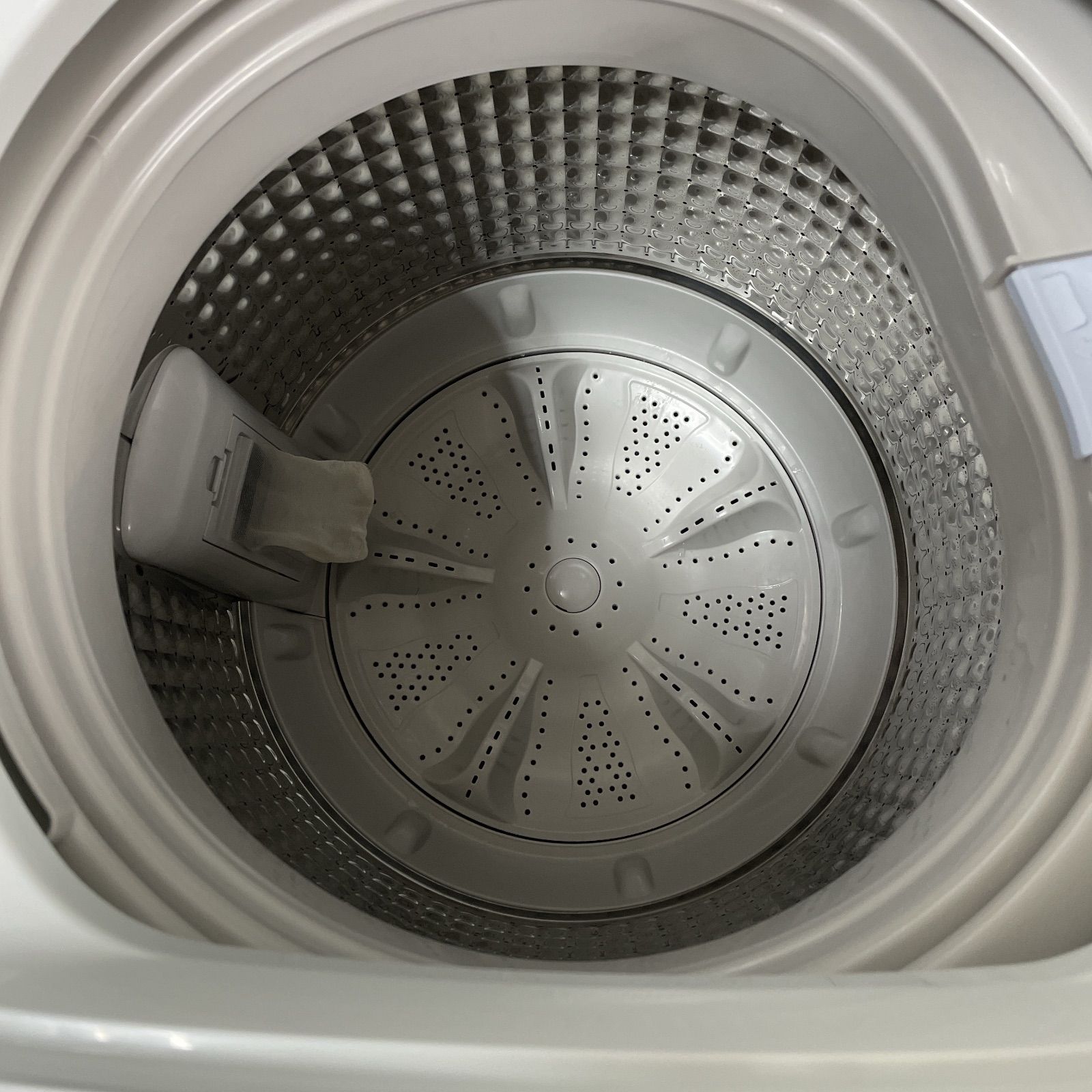 R221 ☀️ 名古屋市近郊配送設置無料！ Haier 洗濯機 （4.5㎏）21年製