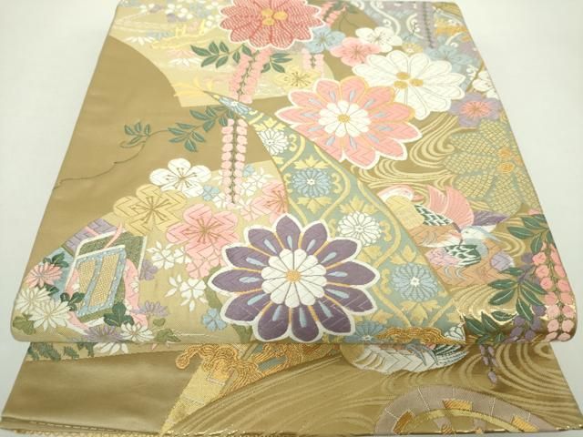 平和屋着物○「美しいキモノ」お馴染みのメーカー となみ織物 六通柄