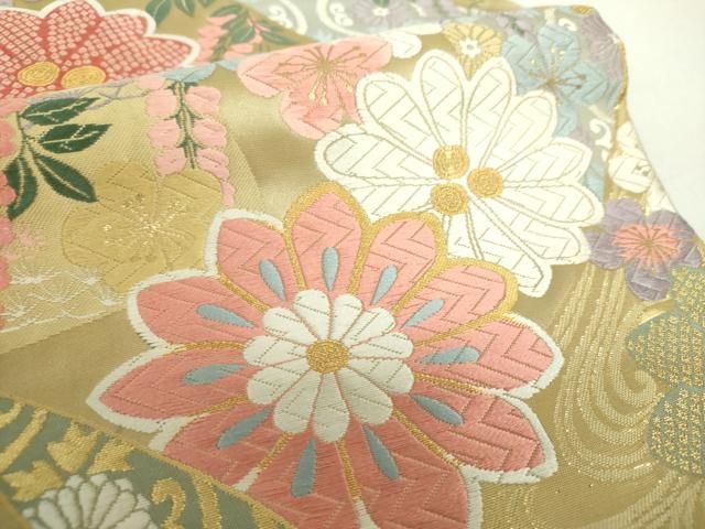 平和屋着物○「美しいキモノ」お馴染みのメーカー となみ織物 六通柄