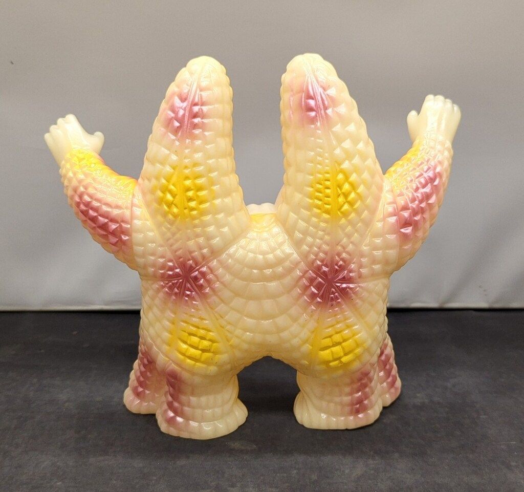 M1号 ペスター イリサワ限定 ソフビ 蓄光 M1号 世紀の大怪獣 ペスター蓄光 イリサワ限定 - メルカリ