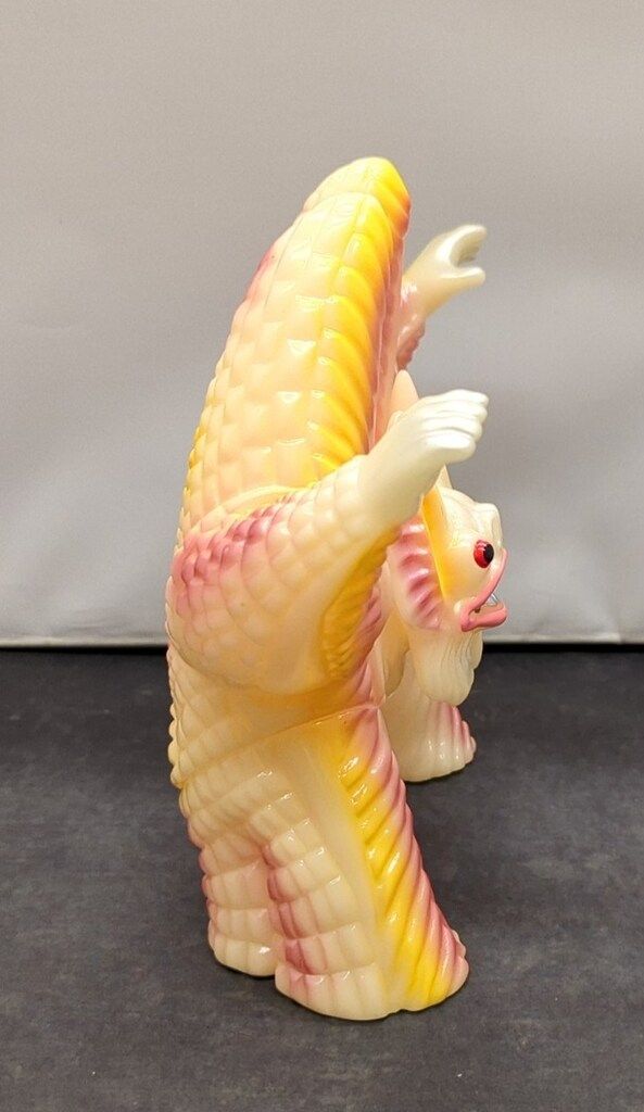 M1号 世紀の大怪獣 ペスター蓄光 イリサワ限定 - メルカリ