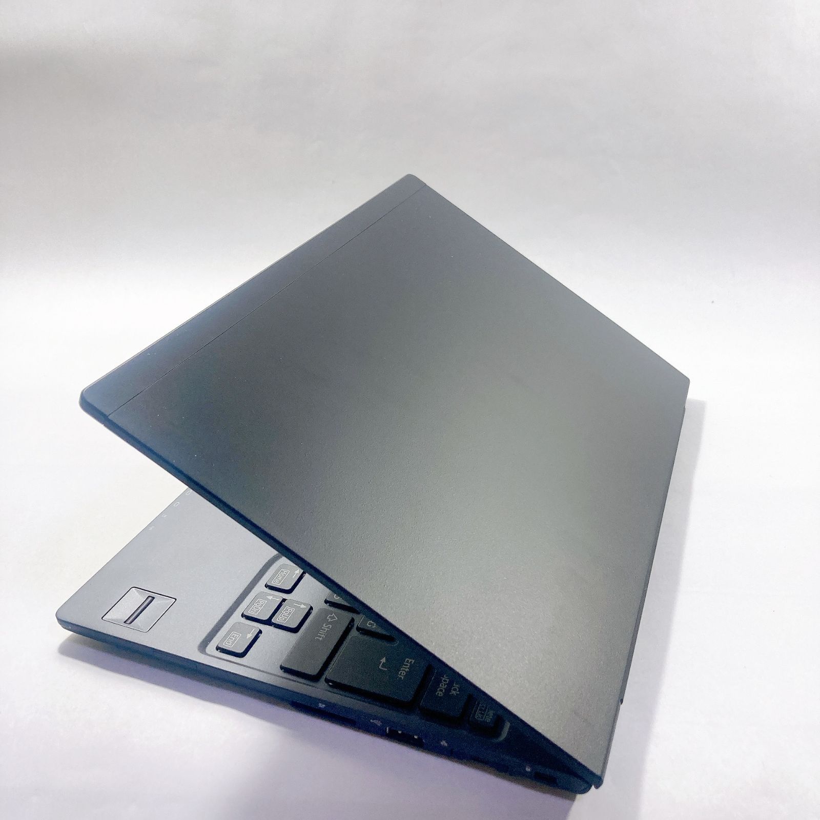 543✨超軽量 /美品 /爆速 SSD新品 /Office付/事務作業に快適✨すぐ