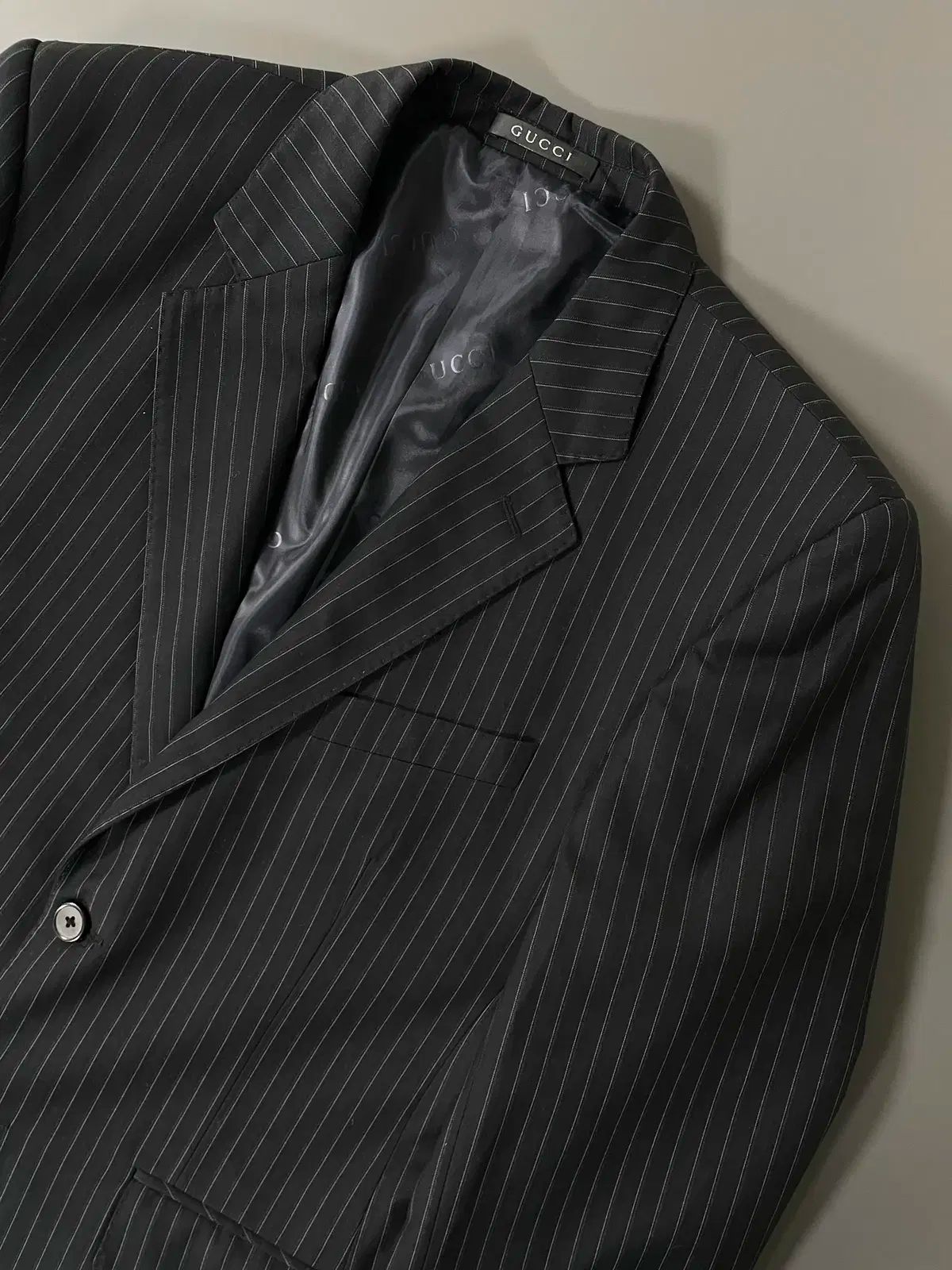 美品】GUCCI スーツセットアップ L 48 2ボタン 美品】GUCCI スーツ