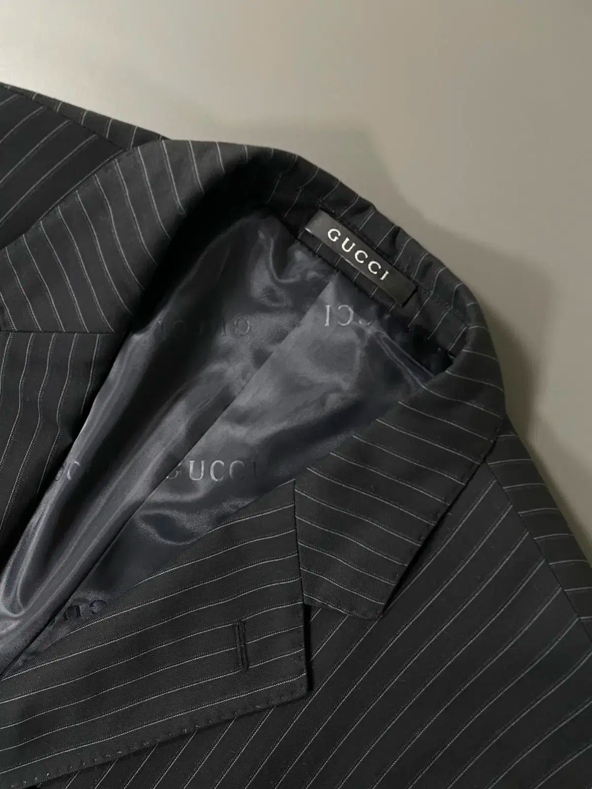 【美品】GUCCI スーツセットアップ L 48 2ボタン 美品】GUCCI スーツセットアップ L 48 2ボタン メンズ