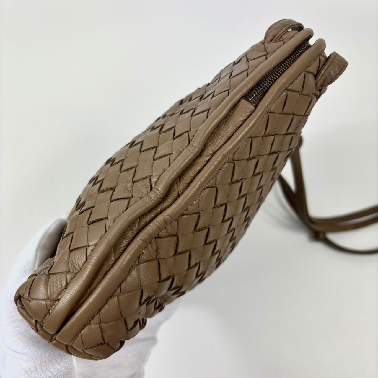 BOTTEGA VENETA ボッテガヴェネタ イントレチャート ショルダーバッグ