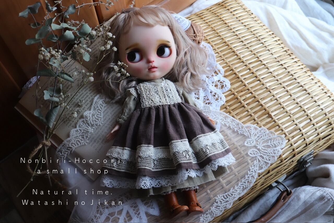 No.A129 ブライス blythe レースのエプロンワンピース アウトフィット