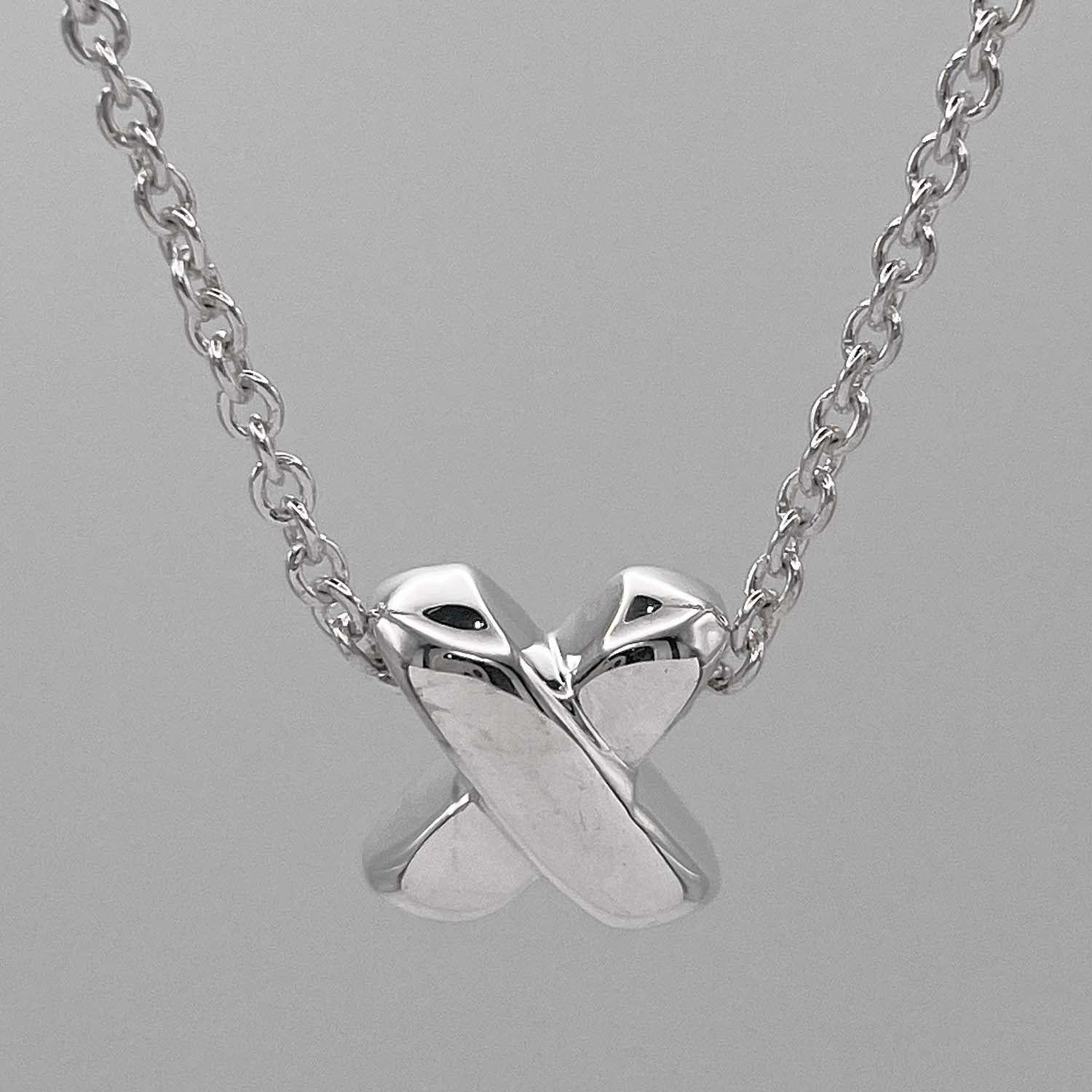 Tiffany&Co. ティファニー ネックレス グラフィティX キス ミニ クロス