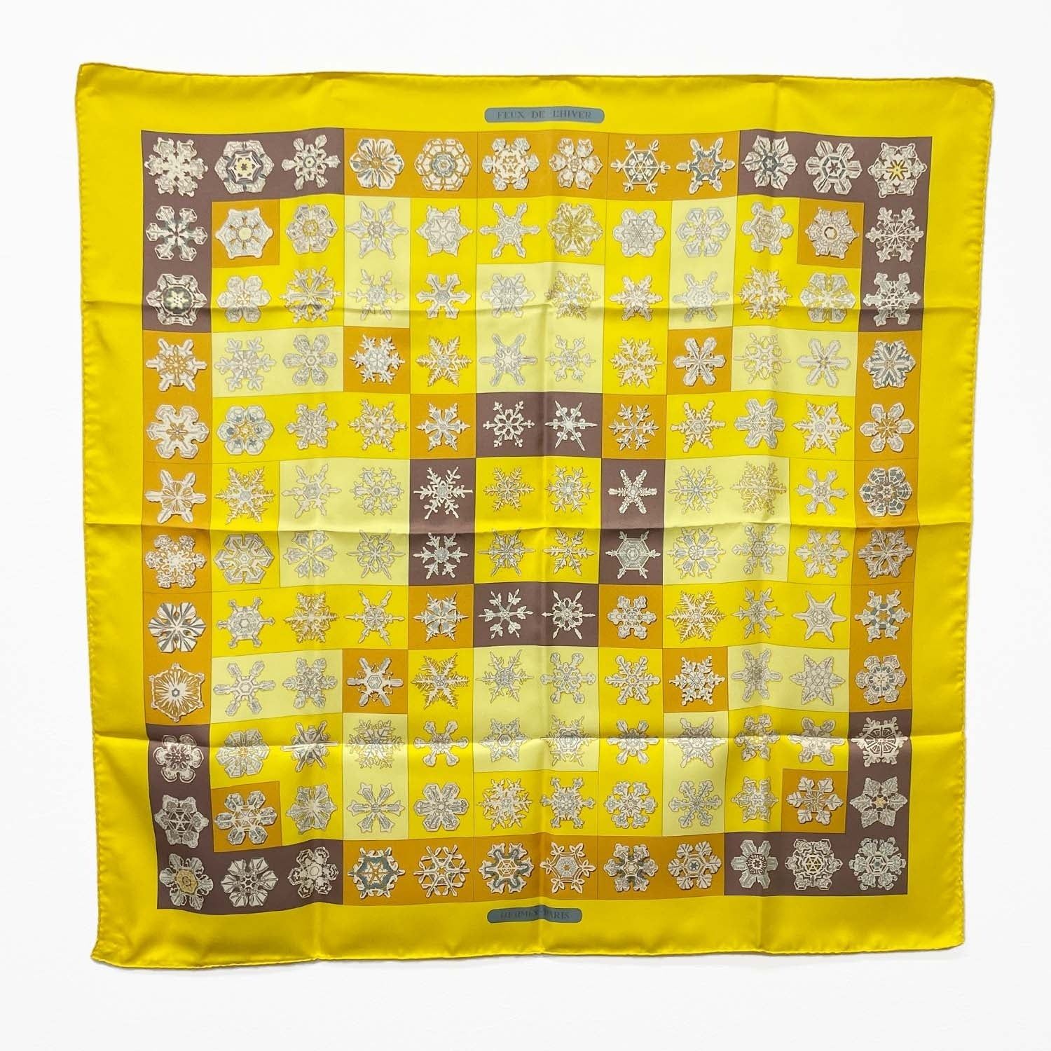 HERMES エルメス カレ90 FEUX DE LHIVER 雪の結晶 スカーフ イエロー