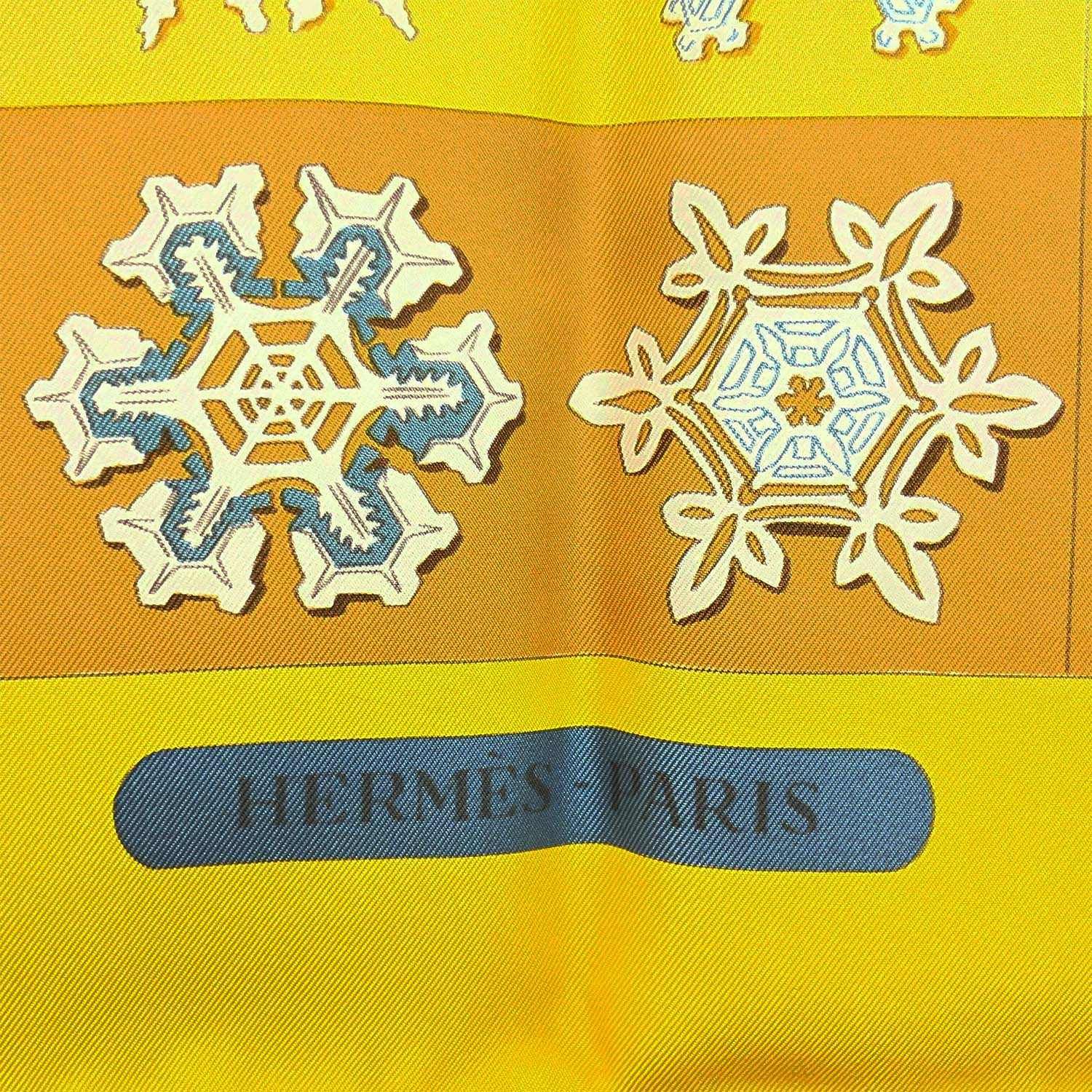 HERMES エルメス カレ90 FEUX DE LHIVER 雪の結晶 スカーフ イエロー