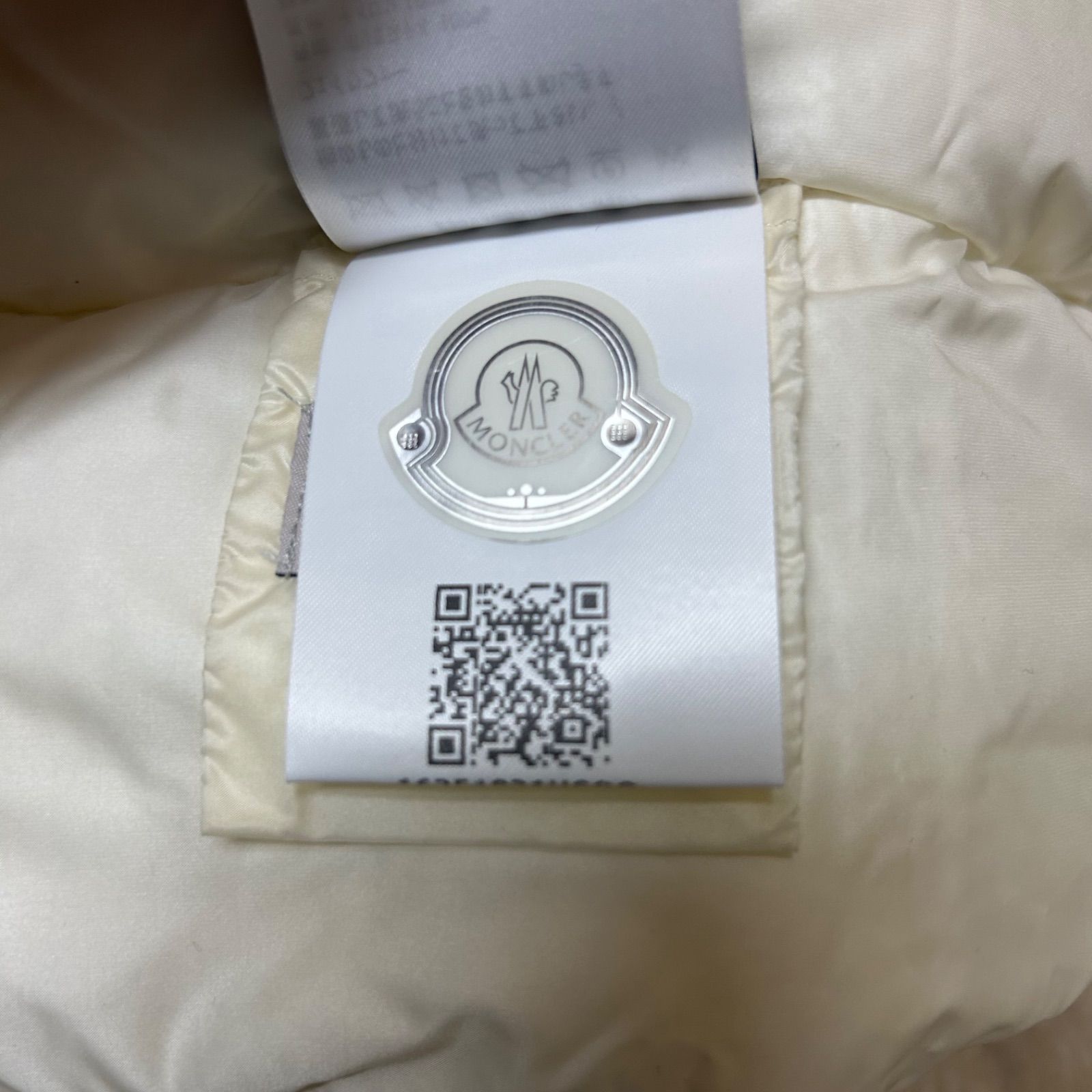 MONCLER モンクレール ダウンマフラー ボアアイボリー - メルカリ