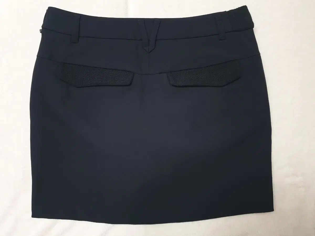 ゴルフ DESCENTE GOLF Hラインスカート