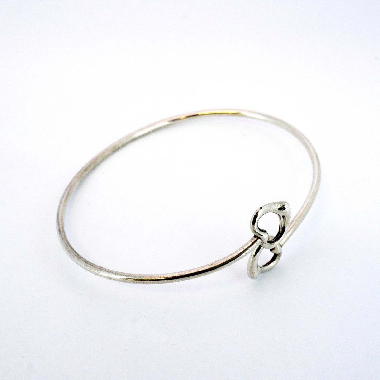 ティファニー　シルバー925 バングル　３連　ハートチャーム 美品 ティファニー ネックレス トリプルハート 3連ハート シルバー925