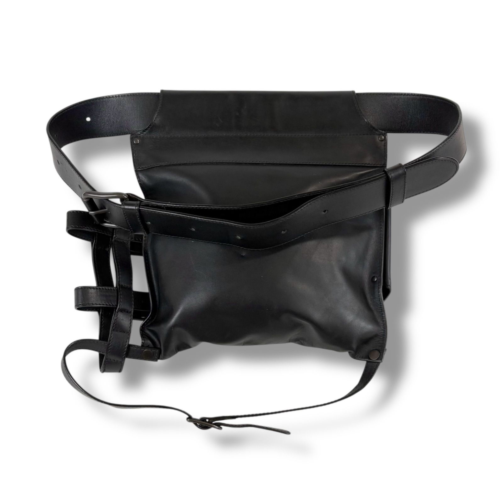 ボッテガヴェネタ ボディバッグ ショルダーバッグ イントレチャート ブラック黒~ ボッテガヴェネタ ボディバッグ ショルダーバッグ イントレチャート