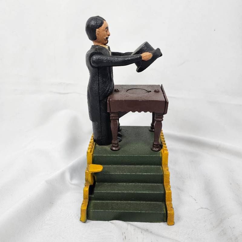 アンティーク 鋳鉄製 マジシャン 貯金箱 メカニカルバンク 動作OK アンティーク 鋳鉄製 マジシャン 貯金箱 メカニカルバンク 動作OK