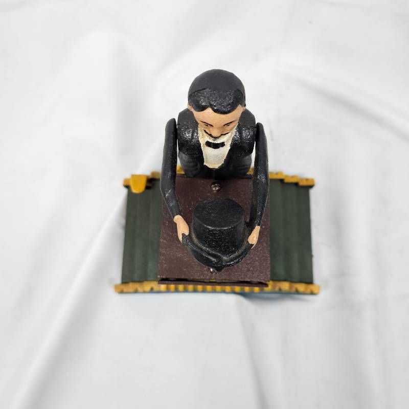 アンティーク 鋳鉄製 マジシャン 貯金箱 メカニカルバンク 動作OK アンティーク 鋳鉄製 マジシャン 貯金箱 メカニカルバンク 動作OK