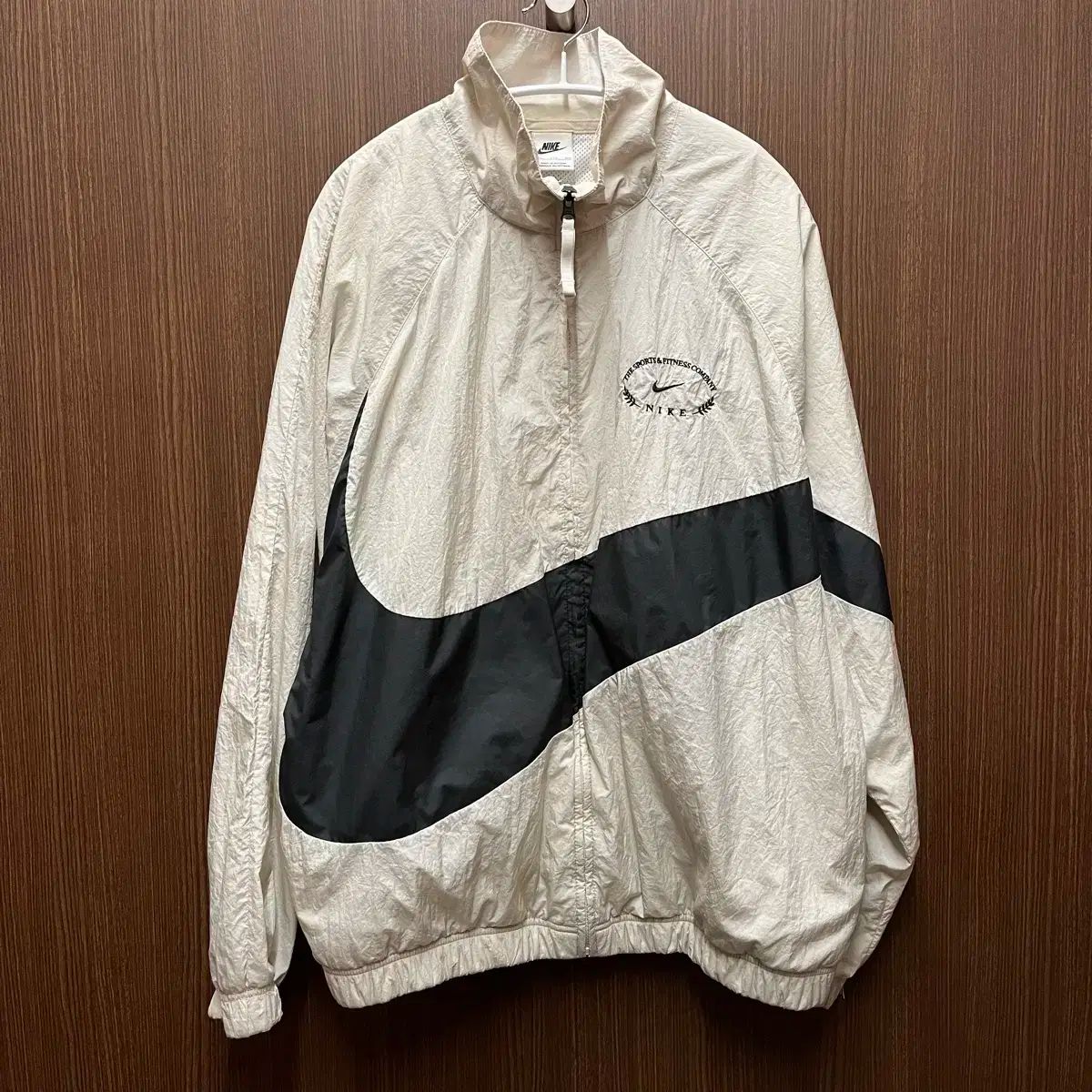 未使用　タグ付　NIKE ナイキ ウーブン ジャケット ビックスウォッシ XL 新品 NIKE ナイキ BIG SWOOSH ビッグスウォッシュ スウッシュ