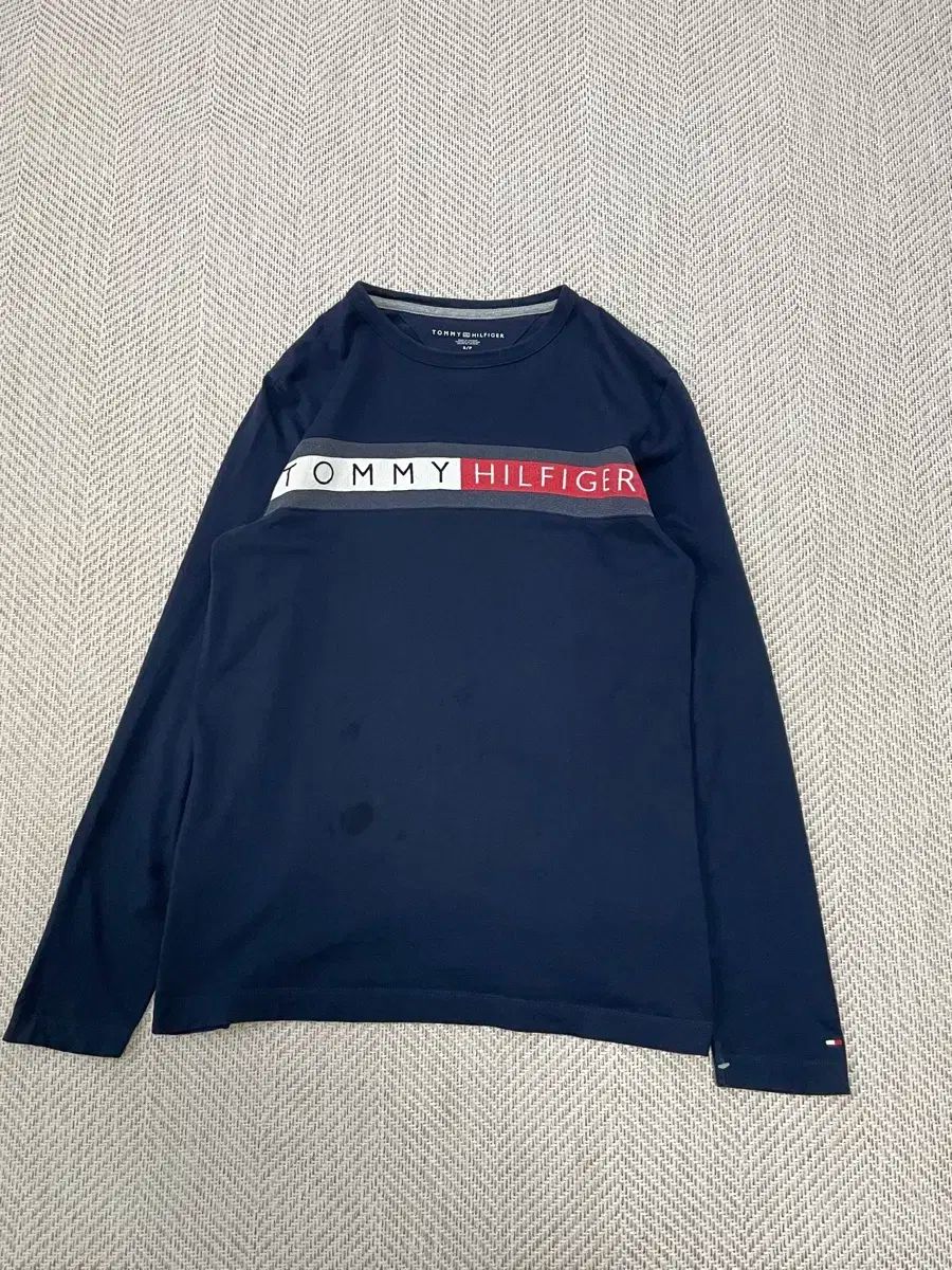 トミーヒルフィガー ロゴ ロングスリーブ J03367