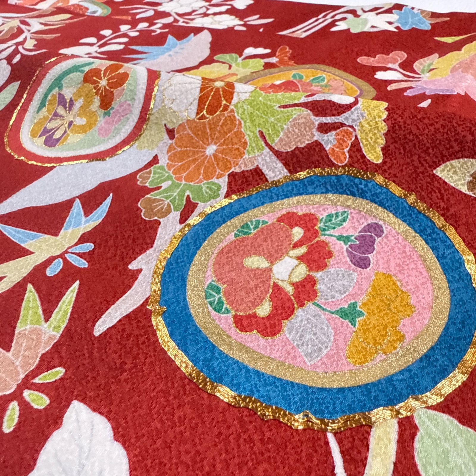 409aj93〇振袖＆袋帯 金駒刺繍 橘 扇 成人式 結婚式 十三参り〇美品 赤白の古典振袖 金駒刺繍付き｜振袖ネットレンタルはおりえん