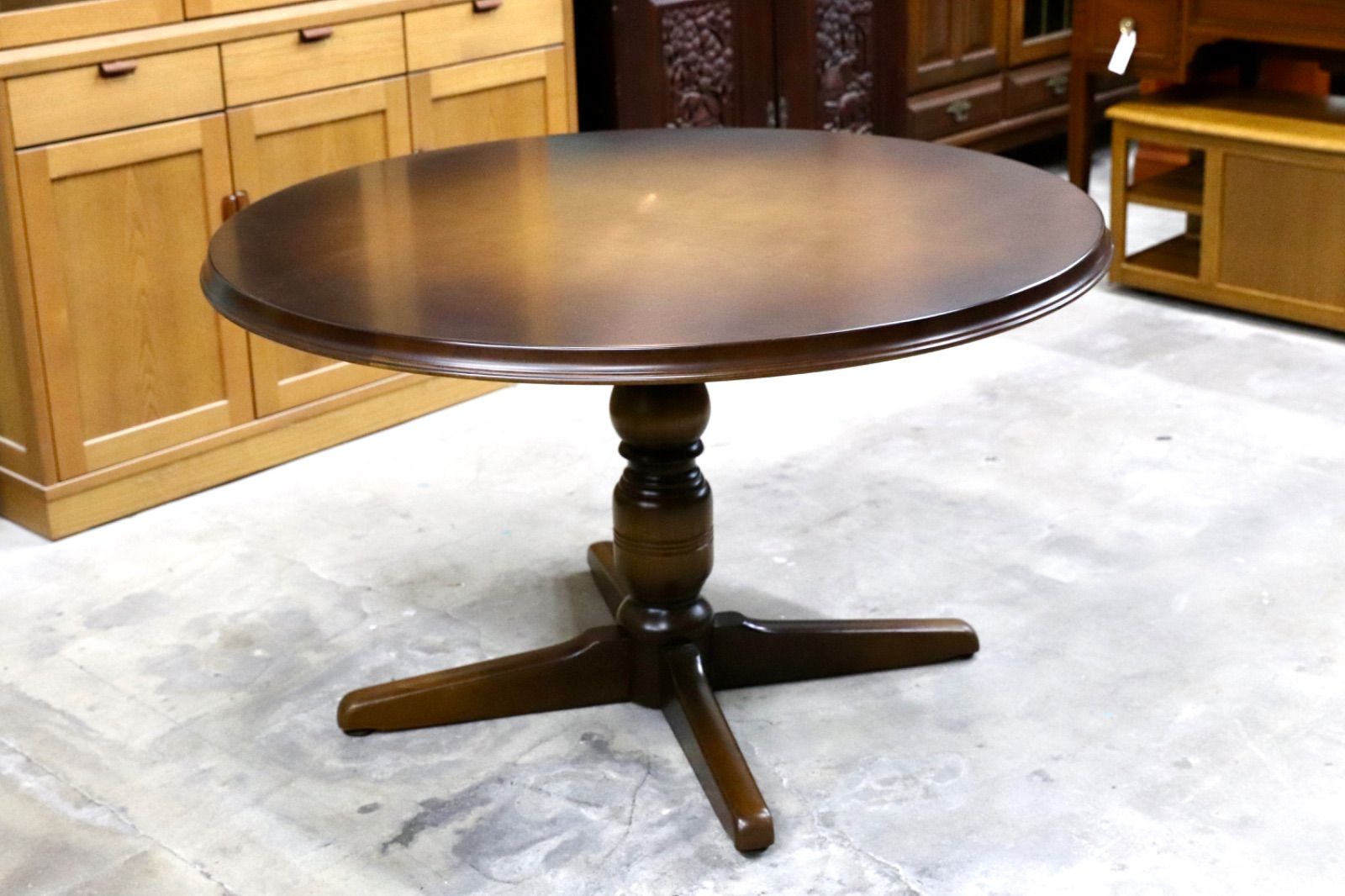 飛騨産業　キツツキ　穂高　ダイニングテーブル　円卓　USED 飛騨産業 / HIDA 穂高 ラウンドダイニングテーブル 中古 木 円 机 廃盤