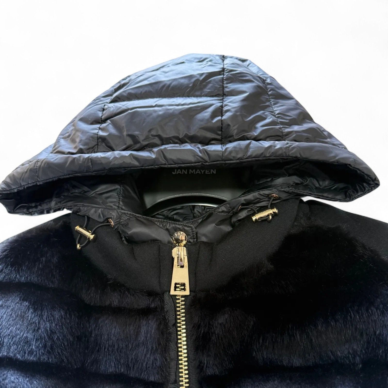 美品 MOORER社 JAN MAYEN ファー切替軽量ダウンコート 黒 フード