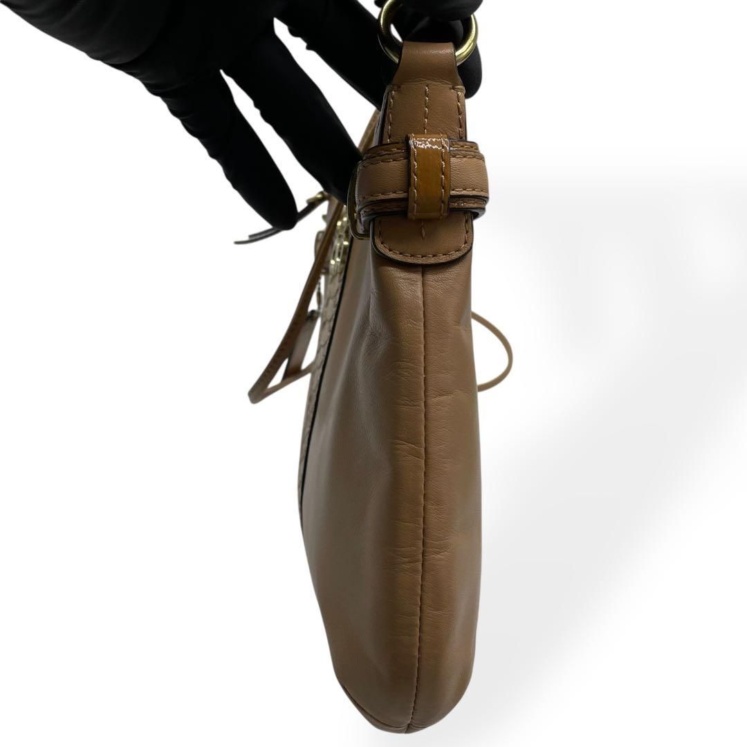 美品 レア COACH コーチ ショルダーバッグ レザー パイソン調 ベージュ