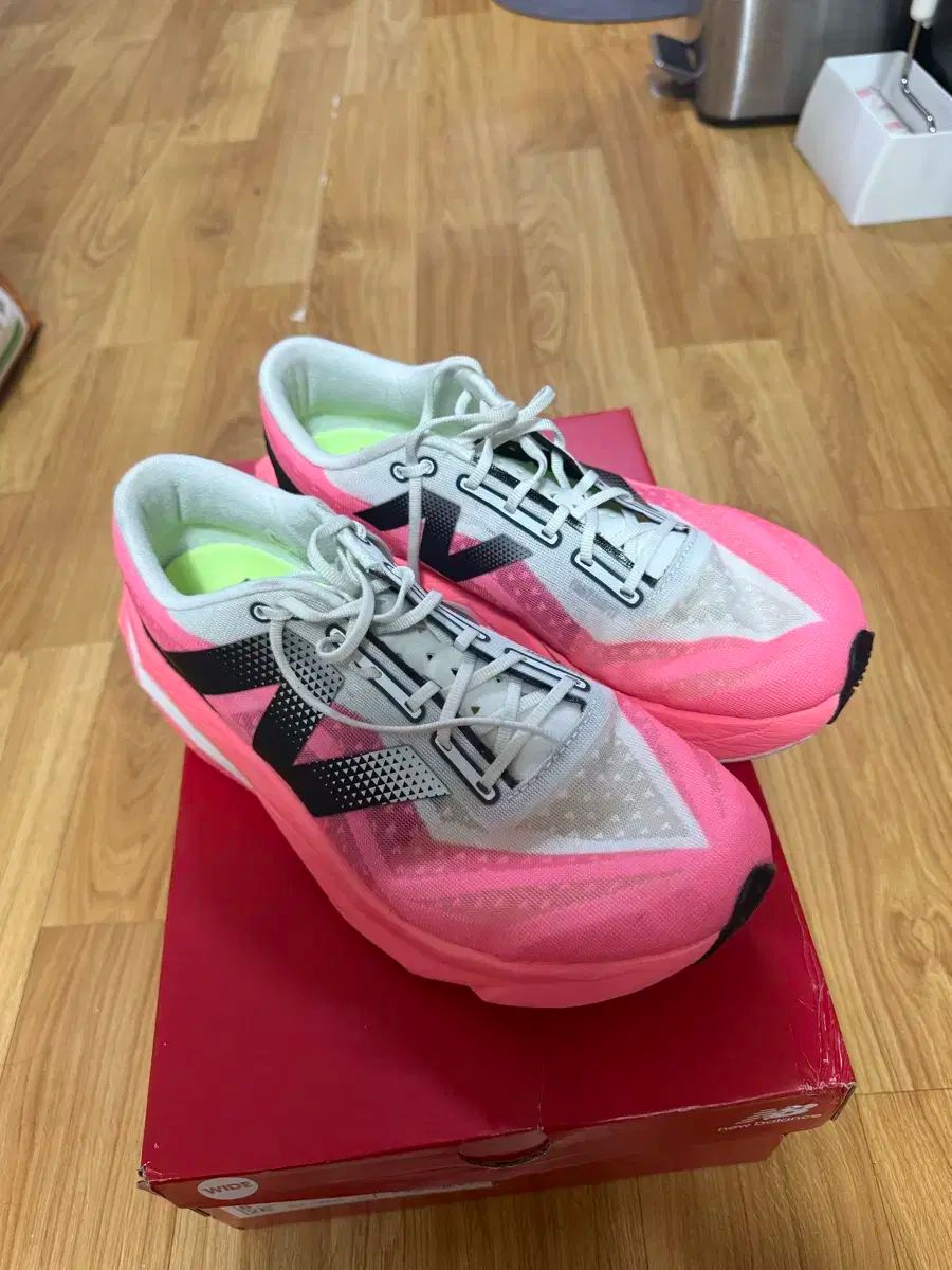 ニューバランス フューエルセル SC エリート V4 2E 260 - メルカリ