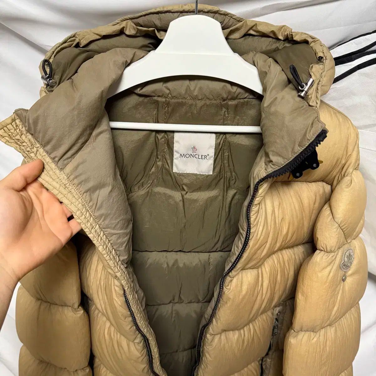 新品/プレゼント可能 MONCLER モンクレール 1017 ALYX 9SM アリクス