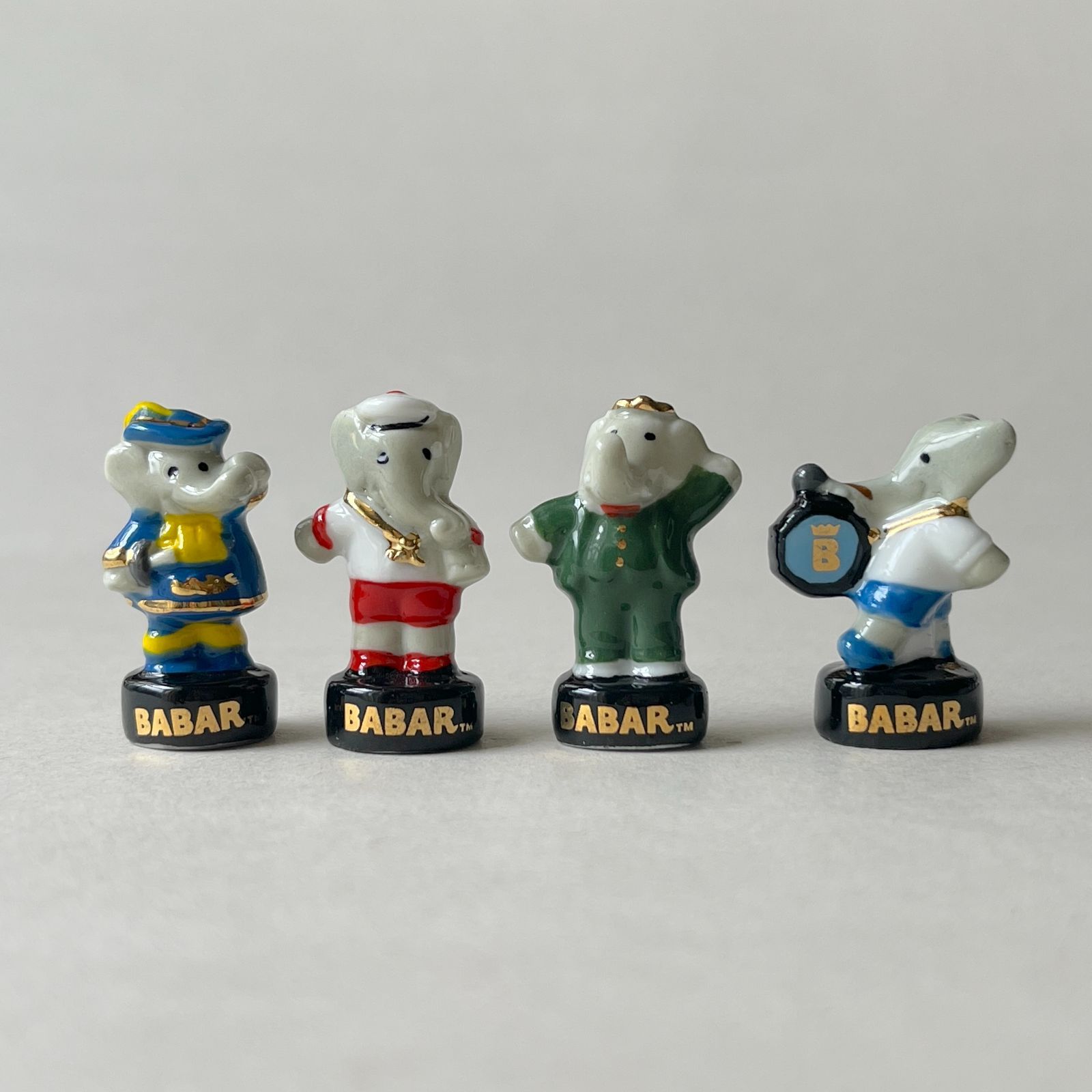 パニエの王様　レア　フェーブ　ヴィンテージ　フェーヴ　ミニチュア　陶器　カゴ パニエの王様 レア フェーブ ヴィンテージ フェーヴ ミニチュア 陶器