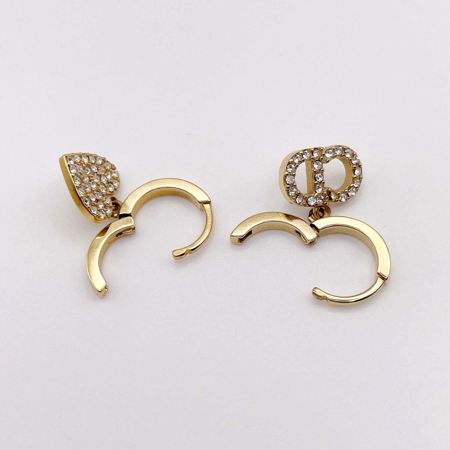 Dior ディオール フープ ピアス CDロゴ ハート ゴールド スイング
