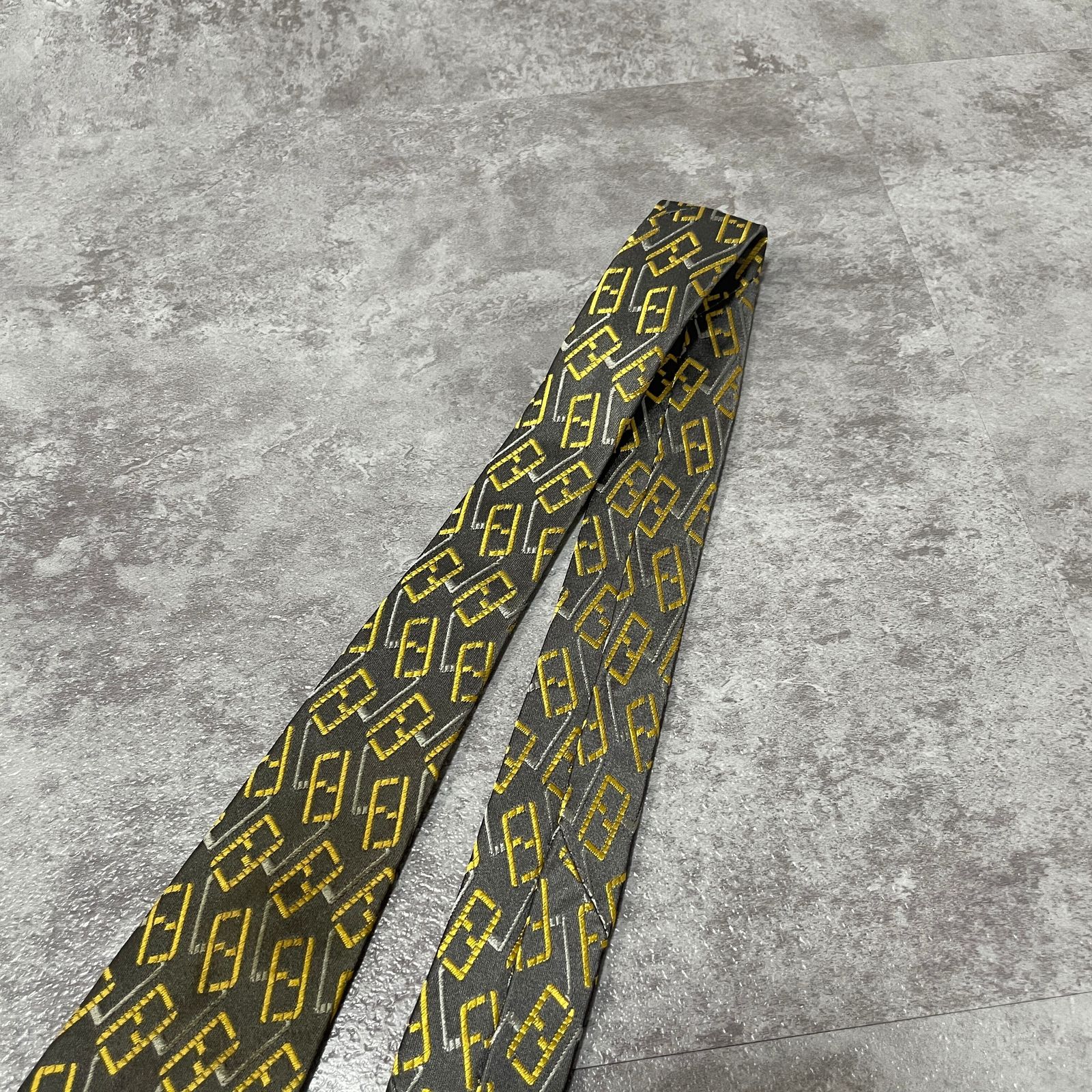 ✨未使用✨FENDI ROMA 現行　立体3Dズッカ柄　ナロータイ　ネクタイ ✨未使用✨FENDI ROMA 現行 立体3Dズッカ柄 ナロータイ ネクタイ