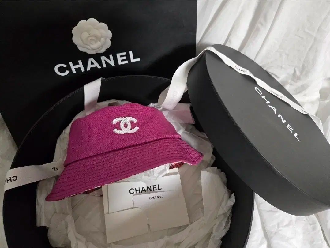 シャネル バケットハット フューシャピンク m - メルカリ