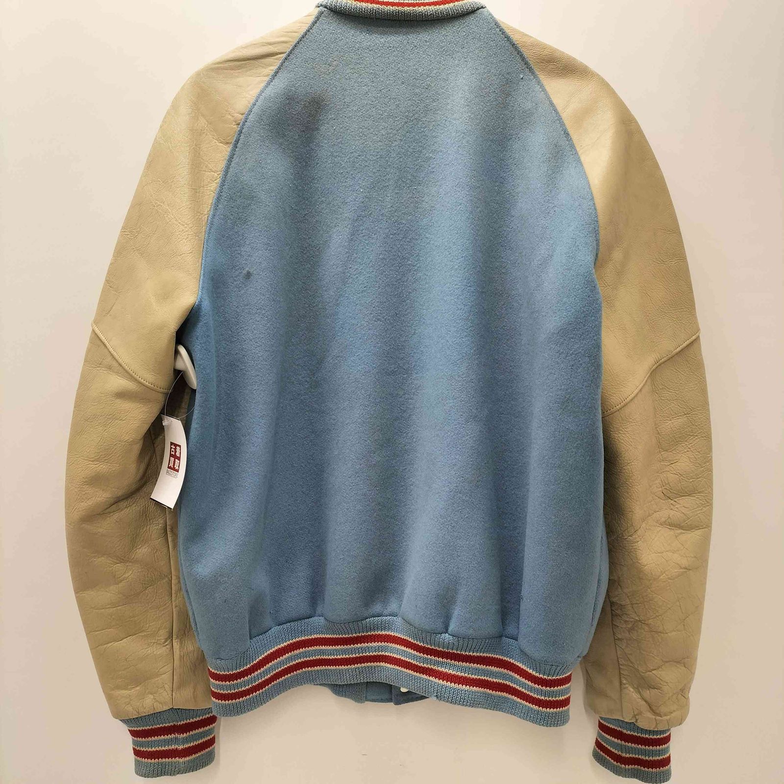 vintage QUATRE SAISONS スタジャン レザー ワッペン 古着 vintage QUATRE SAISONS スタジャン レザー ワッペン 古着