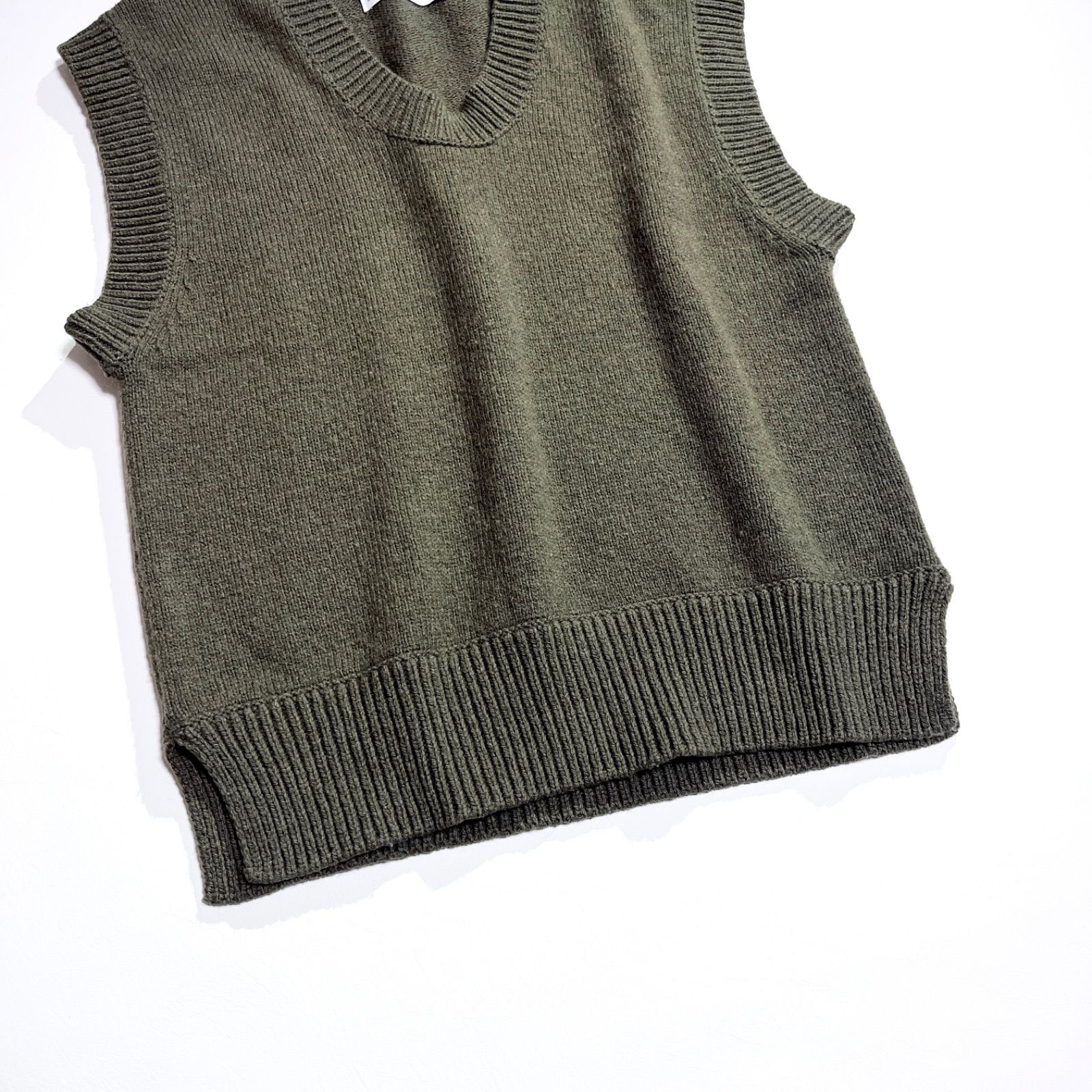 ck67a MHL. Vネック ベスト 2022AW 毛 ウール ニットベスト