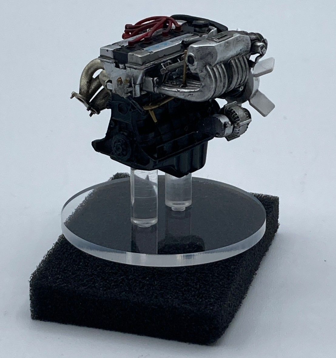 イグニッションモデル IG2968 1/18 RWB AE86 4AGエンジン Ignition Model 1:18 Toyota AE86 RWB in White & Black with 4AG