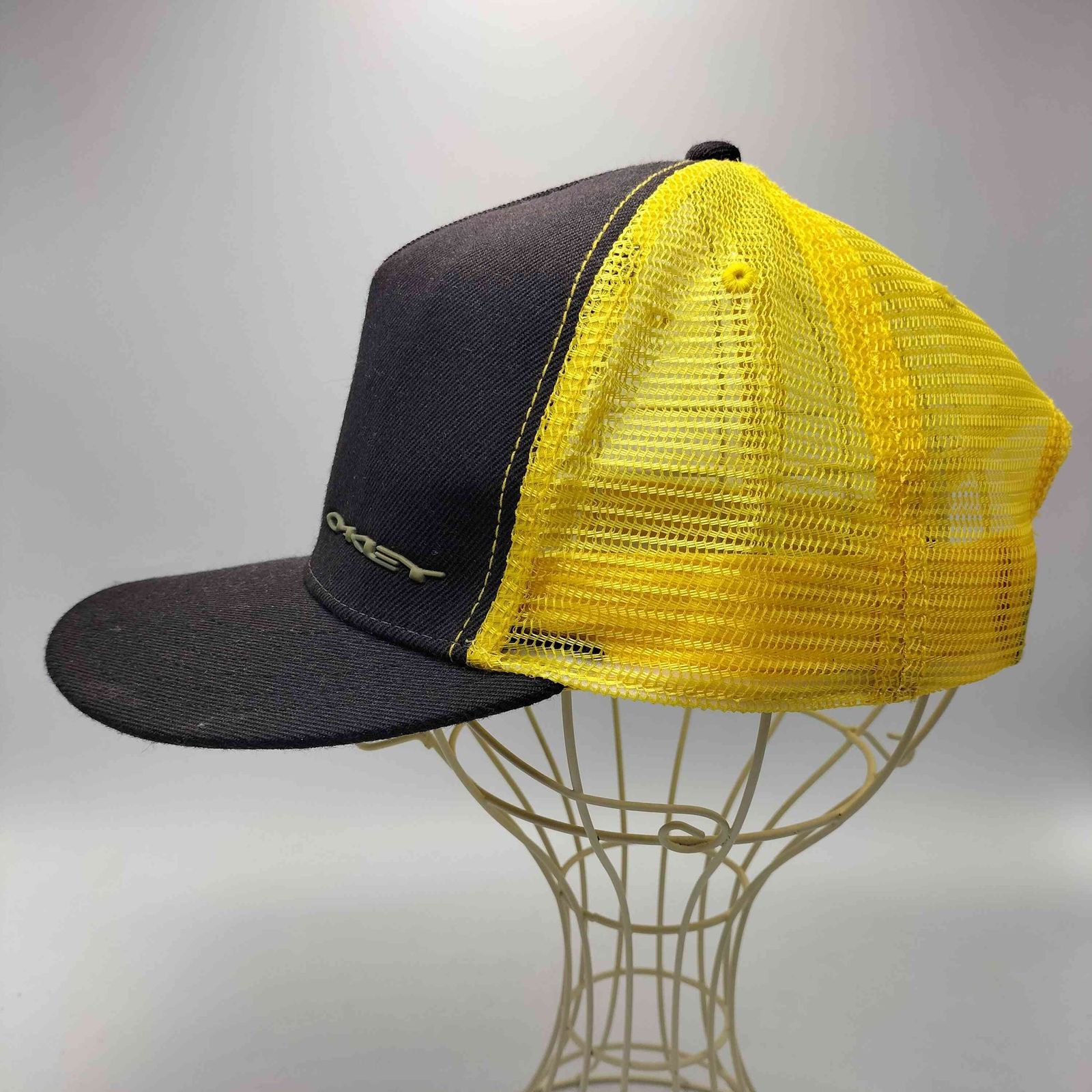 オークリー OAKLEY 90-00S 赤タグ ロゴ メッシュ キャップ バイカラー