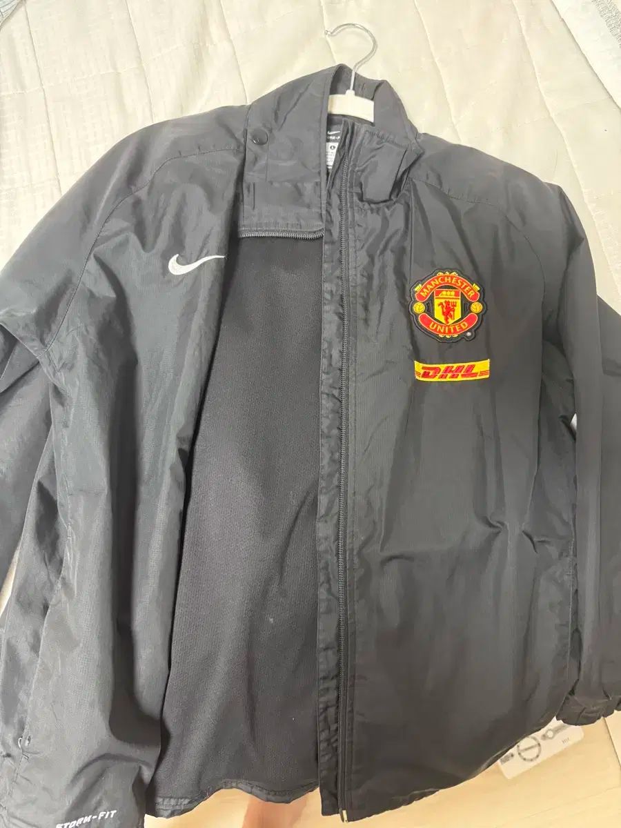 NIKE 00s マンチェスターユナイテッド ウインドブレーカー　ブラック ナイキ マンチェスター・ユナイテッドFC ウィンドブレーカー NIKE 00s