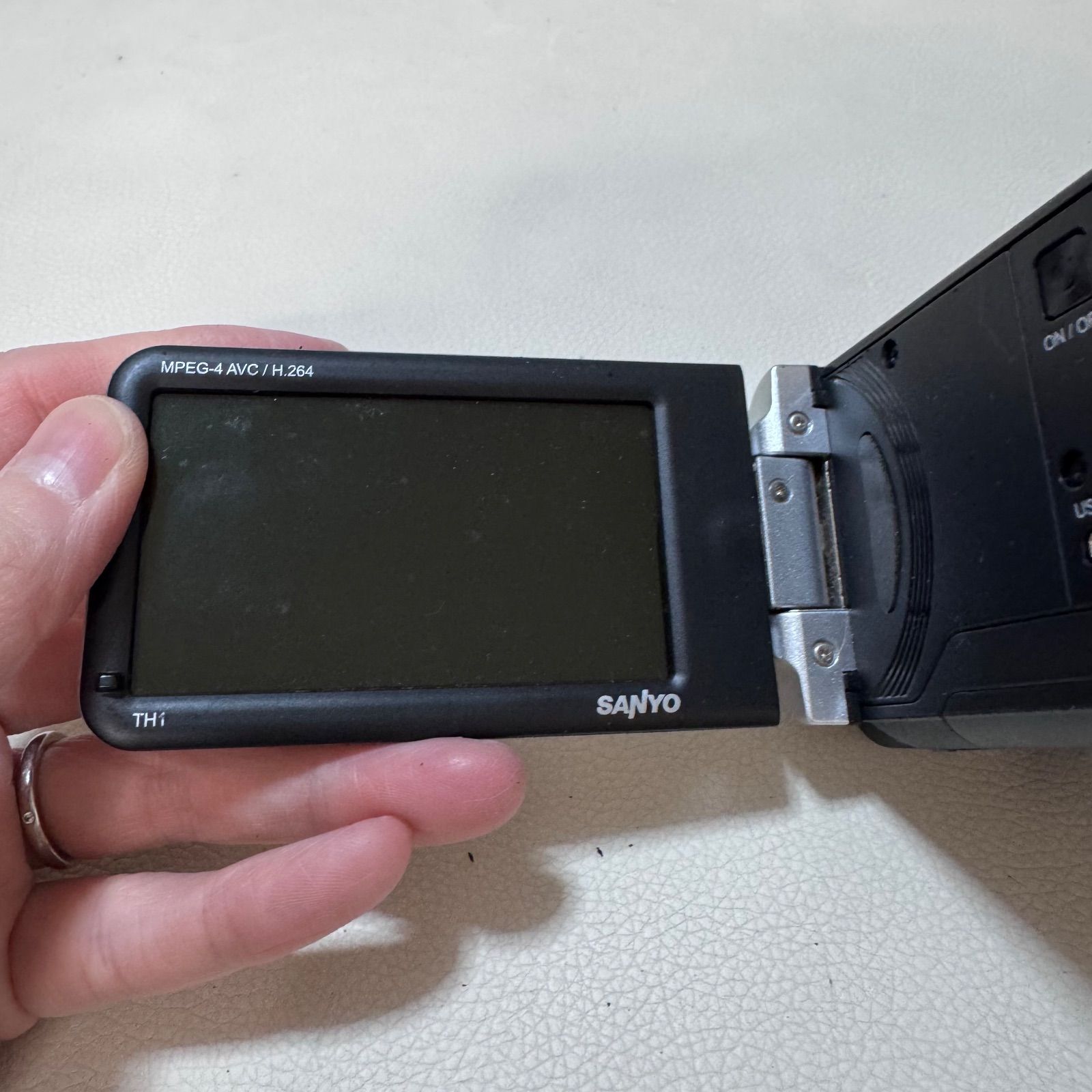 SANYO サンヨー Xacti DMX-TH1 デジタルムービーカメラ 2009年製 動作