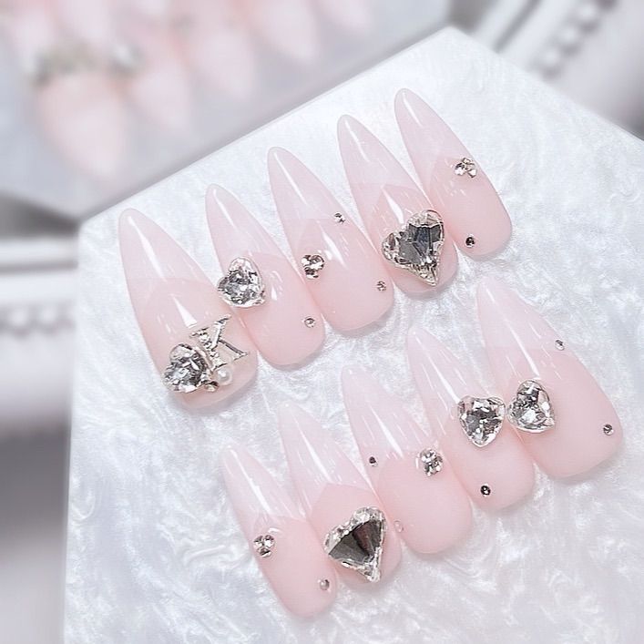 ネイルチップ ┋ ネイルチップオーダー ┋ 量産型 ┋ 地雷系 ┋ ピンク