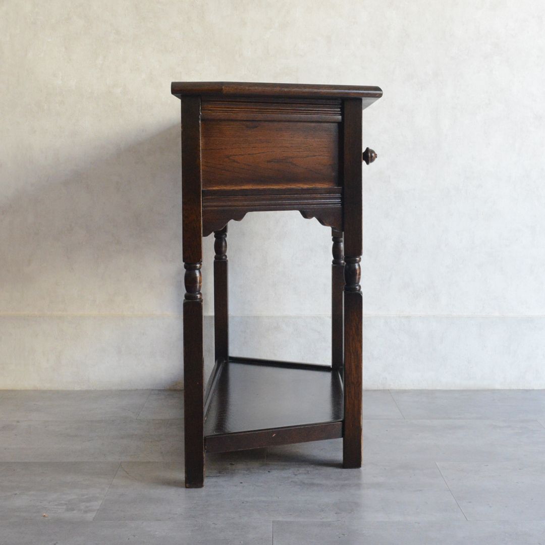 【送料込み】イギリス アンティーク ワインテーブル サイドテーブル 花台 飾棚 送料込み】イギリス アンティーク ワインテーブル サイドテーブル 花台